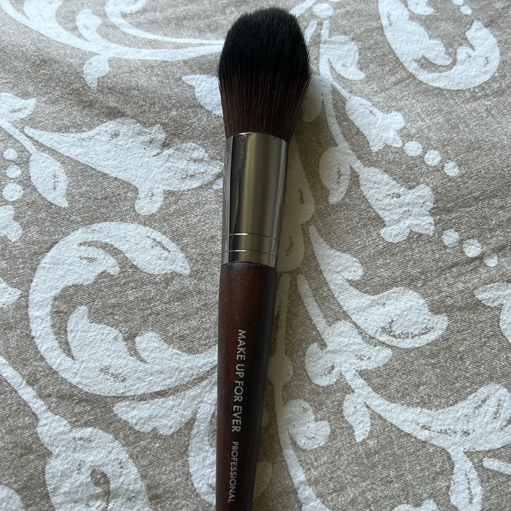 MUFE Make Up For Ever 160 blush brush
